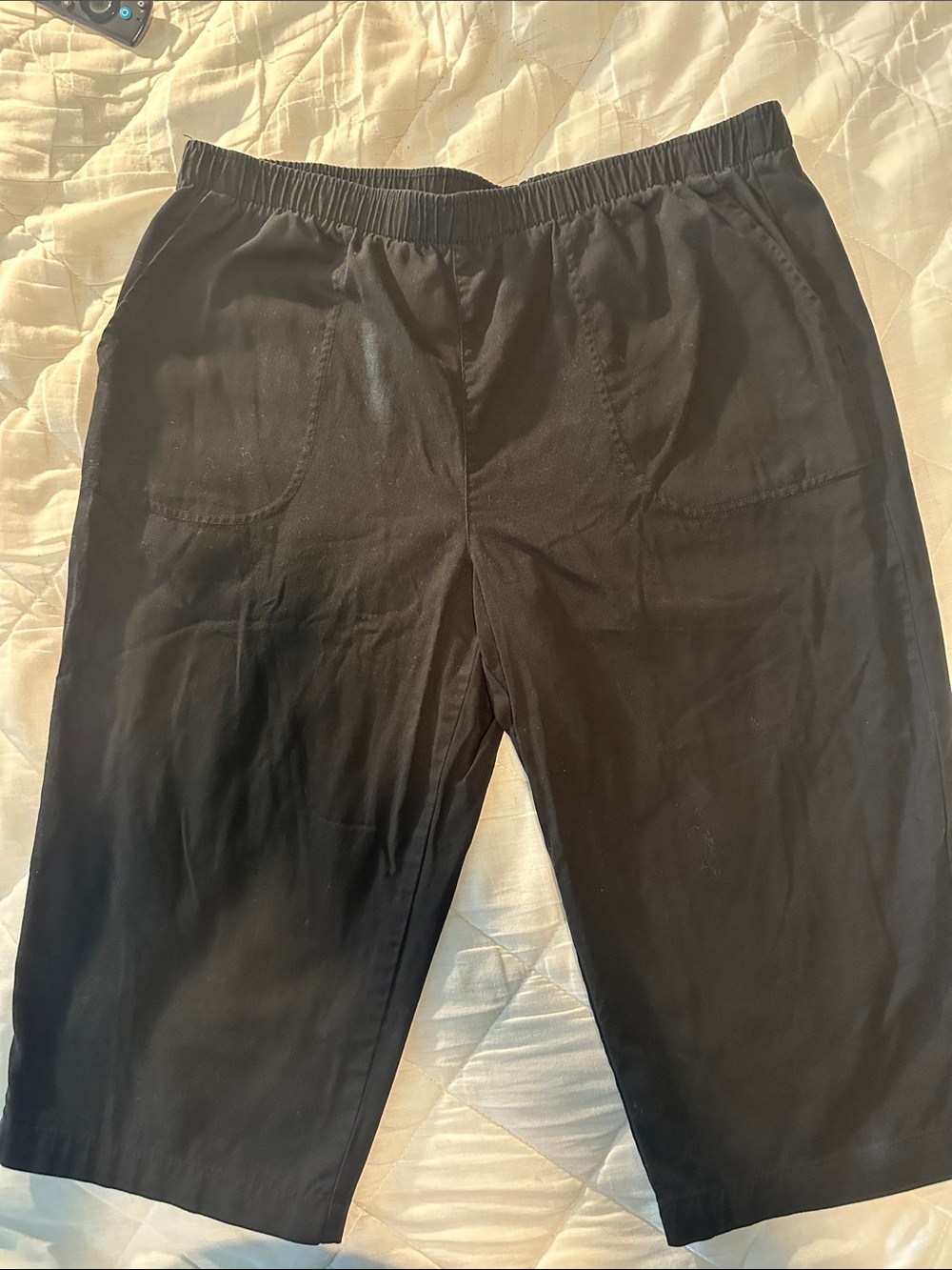 White Stag Black Elastic-Waist Capri Pants